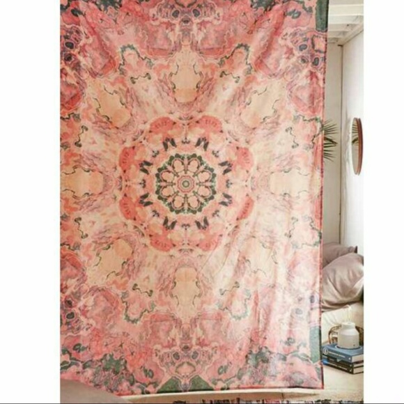 Urban Outfitters tapestry - Picture 1 of 2